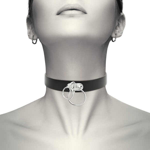 Čierny choker Coquette Chic Desire so sponami na nastavenie