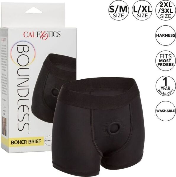 Postroj strap-on CalExotics Boundless Boxer Brief L/XL v čiernej farbe, v štýle boxeriek