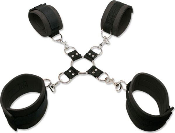 Pipedream Extreme Hogtie Kit s putami na zápästia a členky, kovovým hogtie a maskou na oči