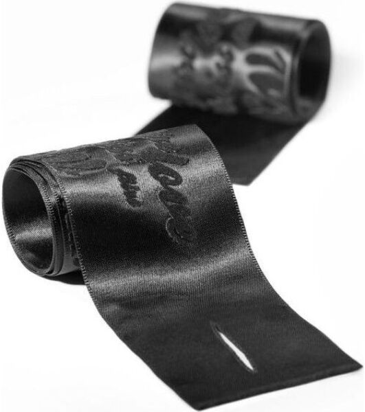 Dve saténové pásky Bijoux Indiscrets Silky Sensual Handcuffs so zamatovou potlačou