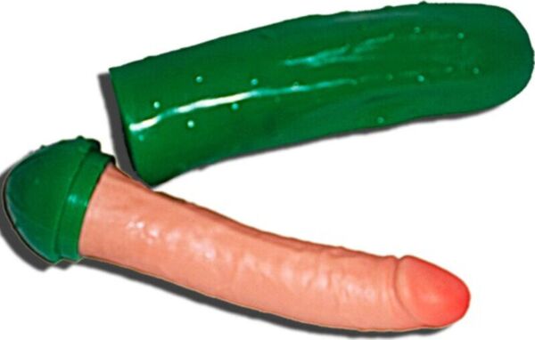 Plastová uhorka s prekvapením v podobe penisu Diablo Picante Penis Cucumber